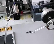 325伺服送料无毛刺切管机客户使用现场